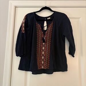 Hollister Women’s Embroidered Navy Blue Blouse